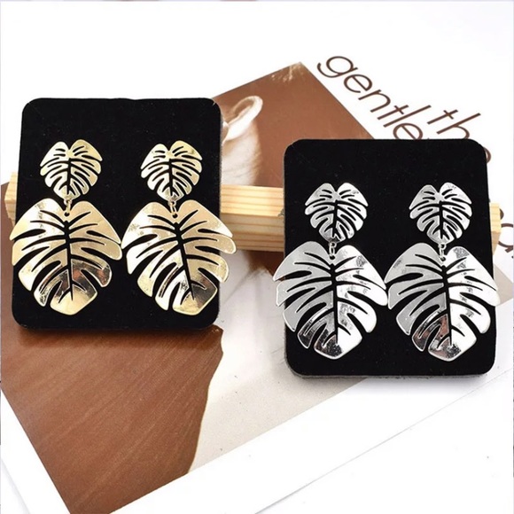 🔴5/$20⚠️𝗖𝗟𝗘𝗔𝗥𝗔𝗡𝗖𝗘⚠️Leaf Earrings NEW - Picture 8 of 11